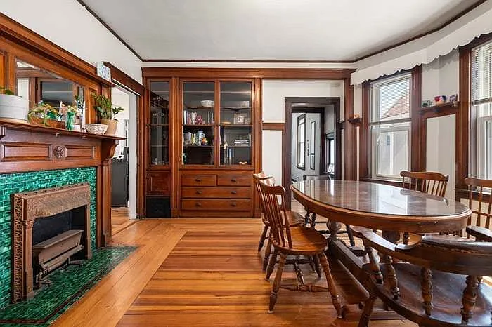 4 bed, 1.5 bath, 1800 sqft, $4,000 — Photo 3