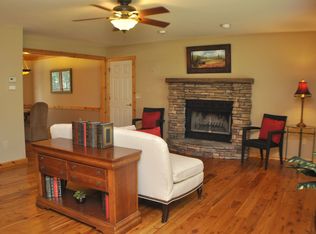 431 Heather Marie Dr, Hendersonville, NC 28792
