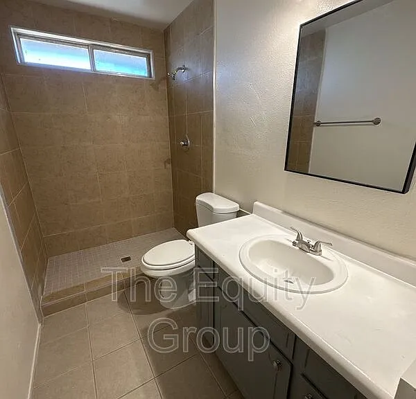 317 W 3rd St — Photo 8