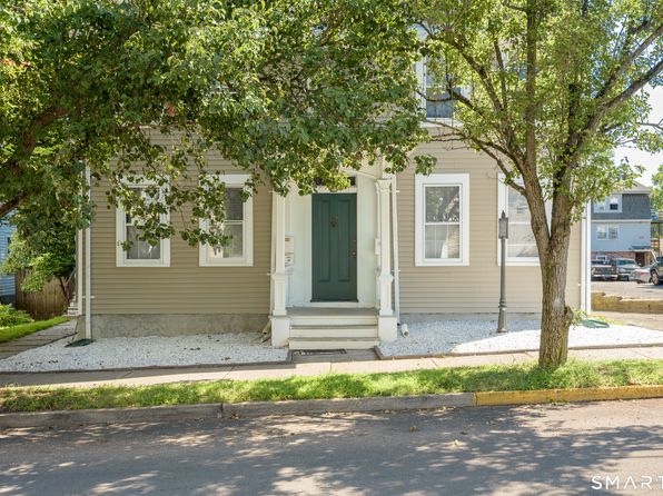 163 College St