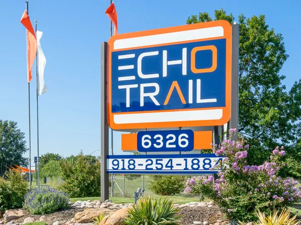 Echo Trail Apartments - $400 Off March Move-Ins PLUS Free Applications!