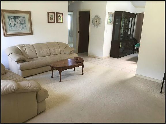 Living Room w Sofa & Love St