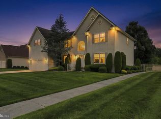151 White Cedar Dr, Sicklerville, NJ 08081