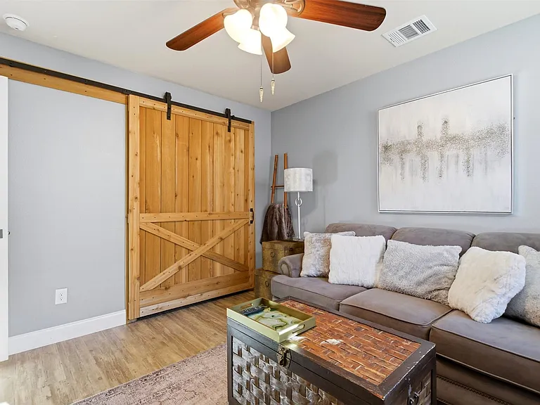 1036 Decker Dr — Photo 23