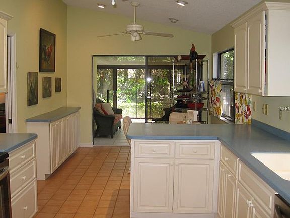5th image of 7211 Oak Moss Dr #61