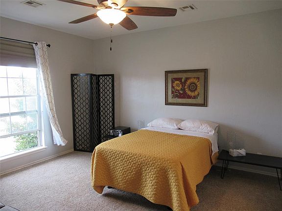 2nd image of 1113 Kingsway Ave