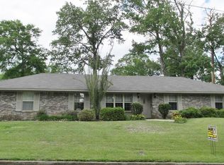 505 Elmwood St, Vicksburg, MS 39180