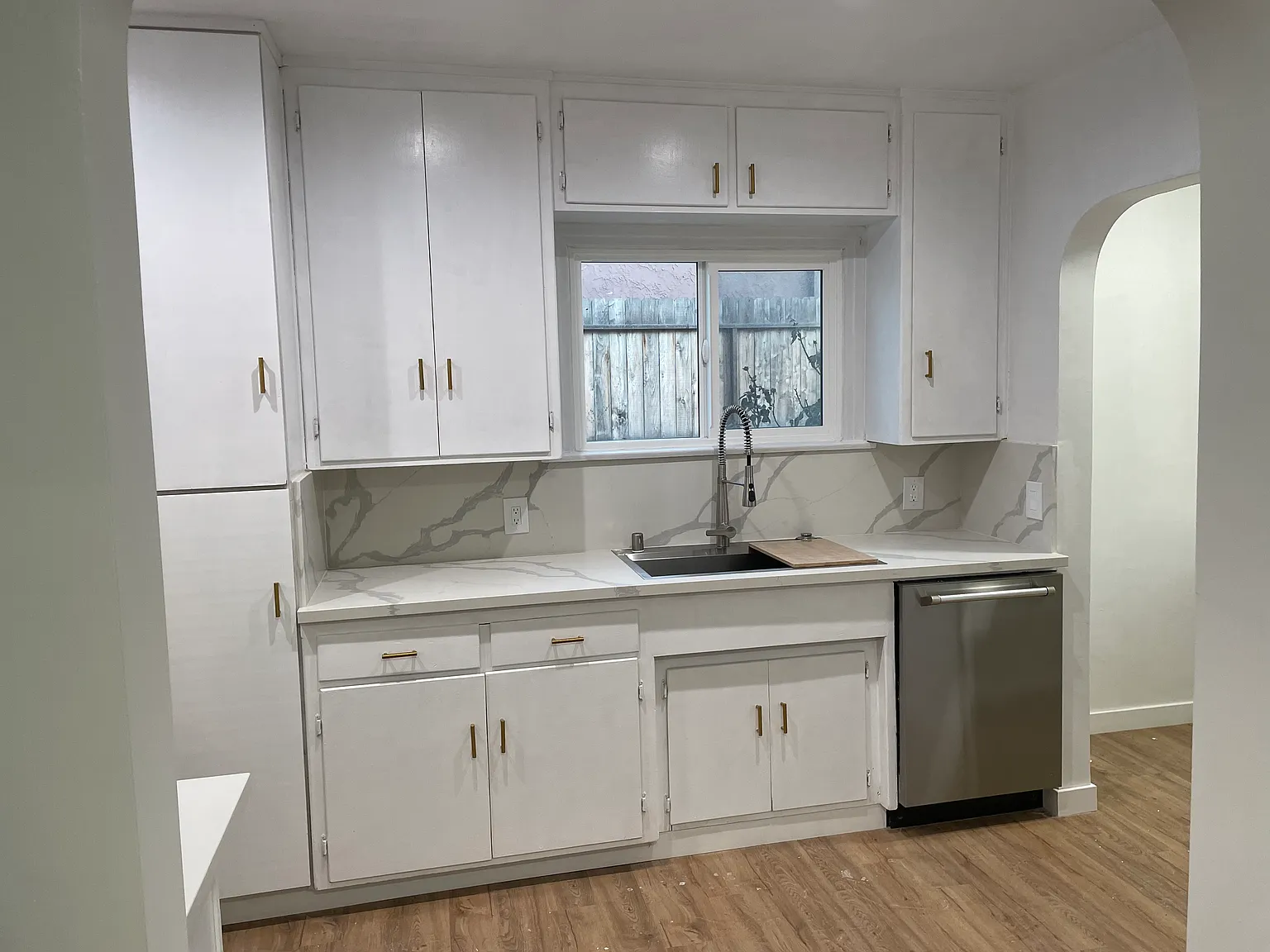 4 bed, 1400 sqft, $3,995 — Photo 2