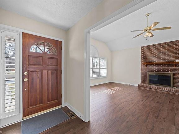 4th image of 1214 Raspberry Run