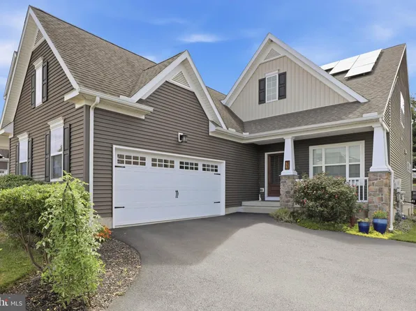 33 Alderwood Way, Lancaster, PA 17601