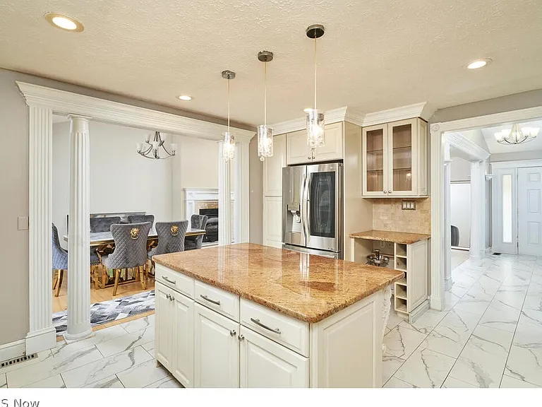 27798 Edgepark Dr — Photo 7