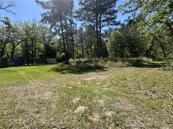 9884 Rocky Ridge Ln, Madisonville, TX 77864