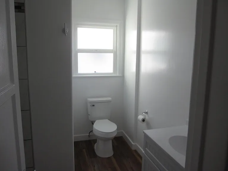 633 S Dunsmuir Ave #11 — Photo 5
