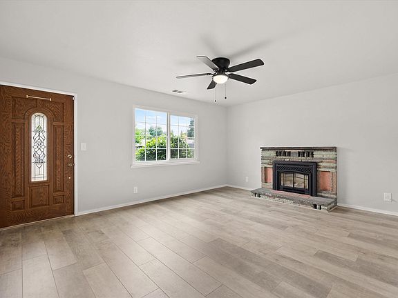 5th image of 1635 Carmel Way