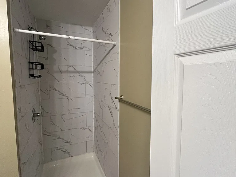 425 Paul Ave — Photo 21