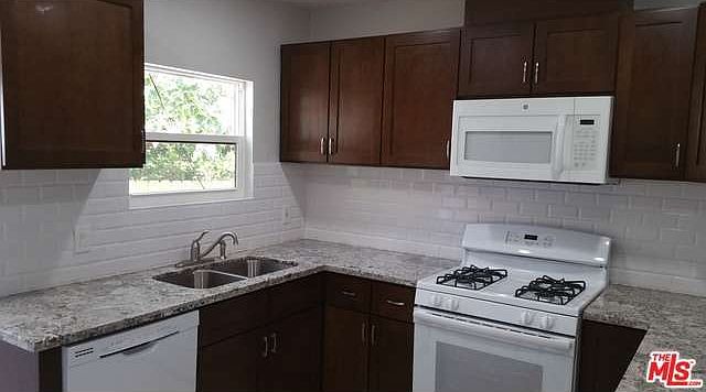 2nd image of 1943 Glenwood Rd