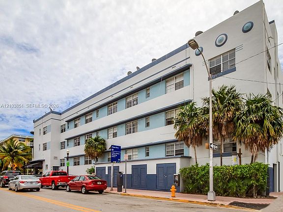 4th image of 1360 Collins Ave APT 302