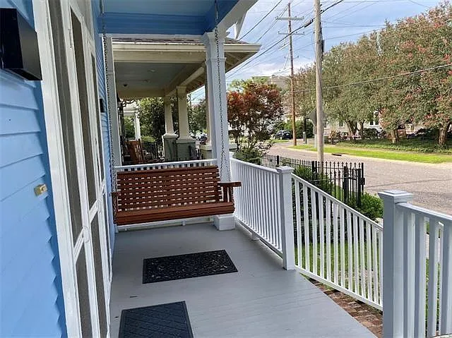 3 bed, 2.0 bath, 1550 sqft, $3,200 — Photo 2