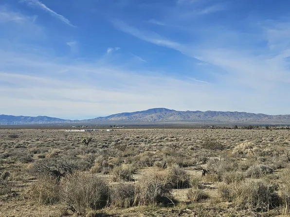 97th St W, Rosamond, CA 93560