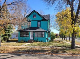 921 Adams Ave, Harvey, ND 58341