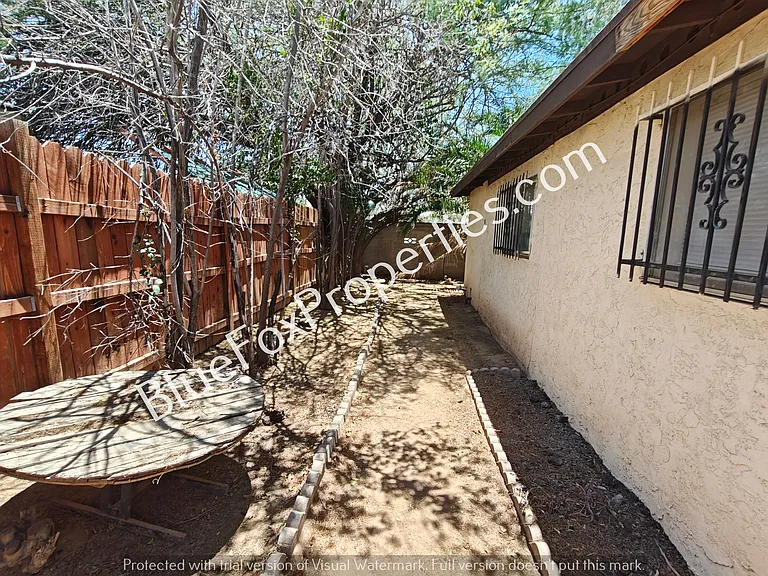 4142 E Spring St #2 — Photo 15