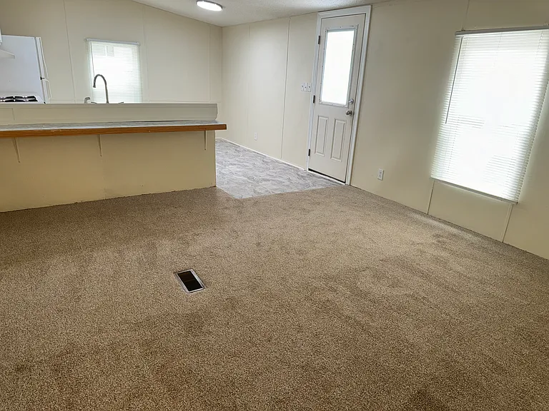 Lithia Manor (3666 Glenda St, Lithia Springs 30122) — Photo 6