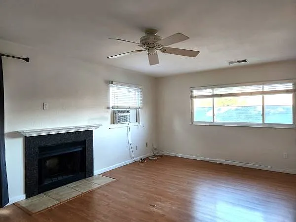 2 bed, 1092 sqft, $2,250 — Photo 3
