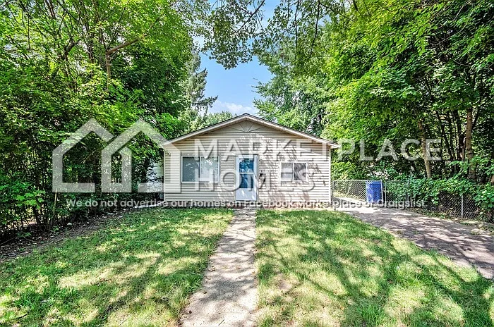 3 bed, 1.0 bath, 944 sqft, $1,395 — Photo 1