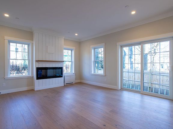 5th image of 136 Locust Street #101