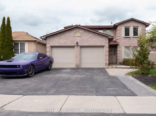 495 Bristol Rd #A, Newmarket, ON L3Y6T4