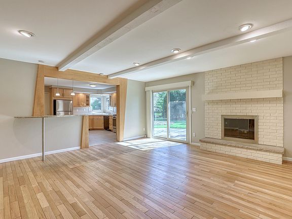 3rd image of 6994 N Bethmaur Ln