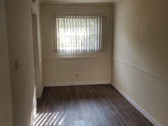 Gramercy Place Apartments — Photo 9
