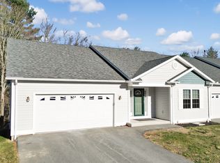 297 Sabin St UNIT 32, Putnam, CT 06260