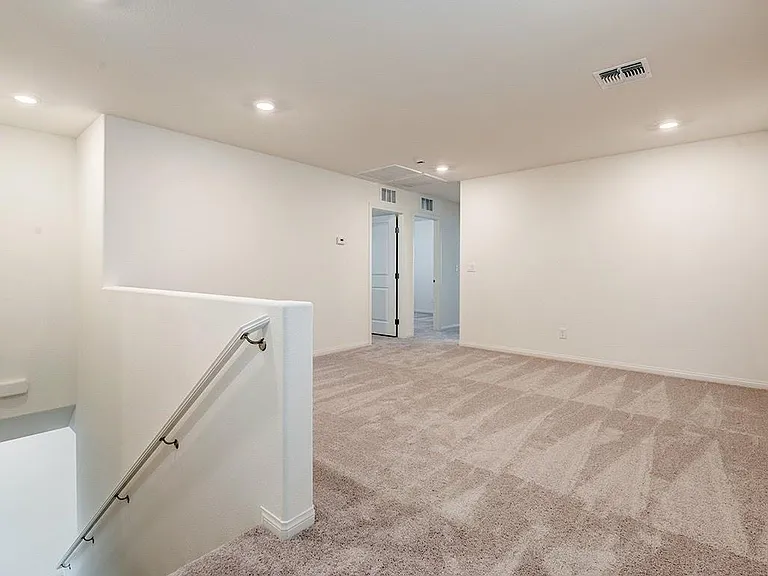 9866 Ravenswood Peak Ave — Photo 14