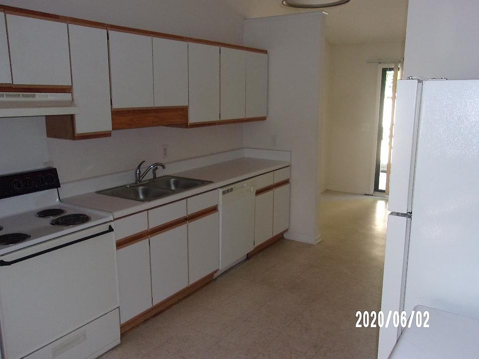 2nd image of 101 Wyndham Cir