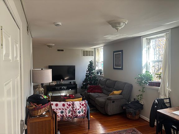 2nd image of 1200 Ellsworth St Floor 2