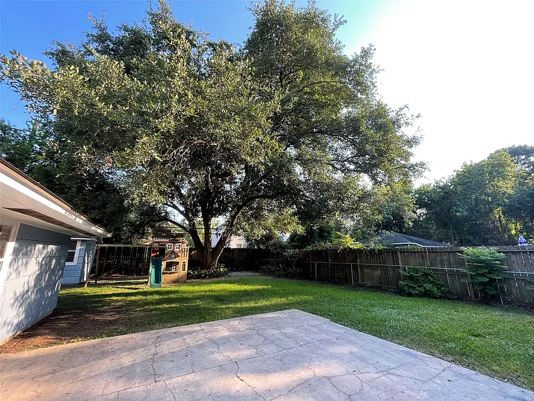 3229 Westridge St — Photo 32