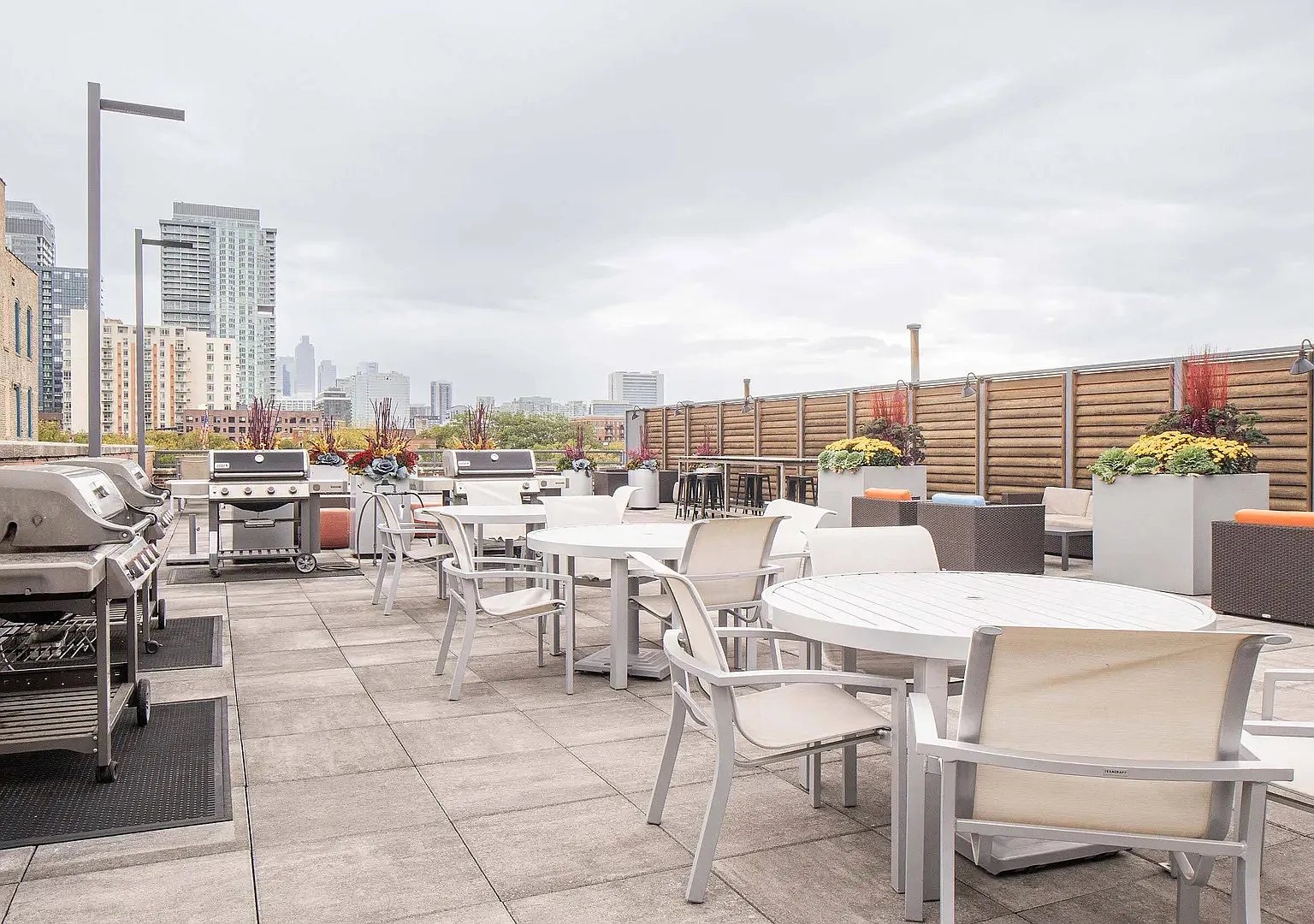 1 bed, 625 sqft, $2,291 — Photo 3