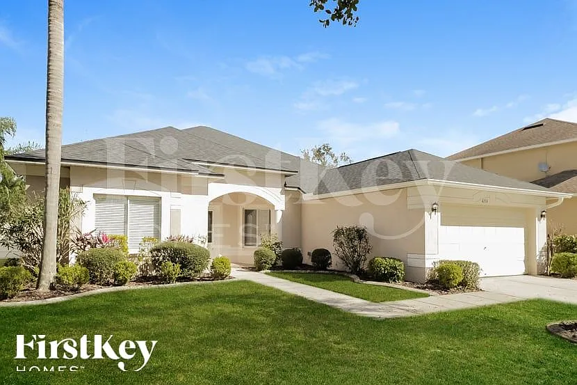 4 bed, 2.0 bath, 2315 sqft, $2,765 — Photo 2