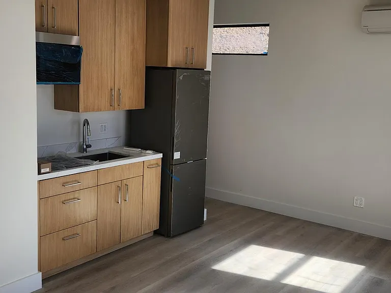 1881 Pariva Dr — Photo 8