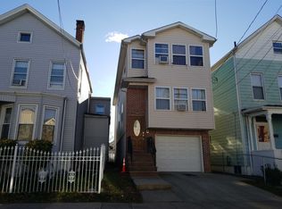 1086 William St, Elizabeth, NJ 07201