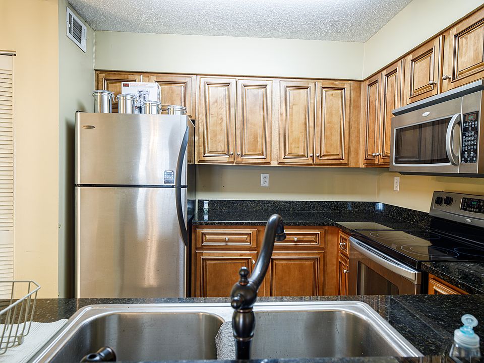 1st image of 120 15th St E APT 308