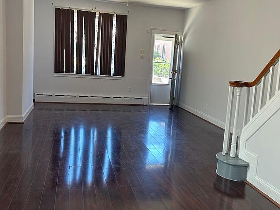 5th image of 4504 Knorr St