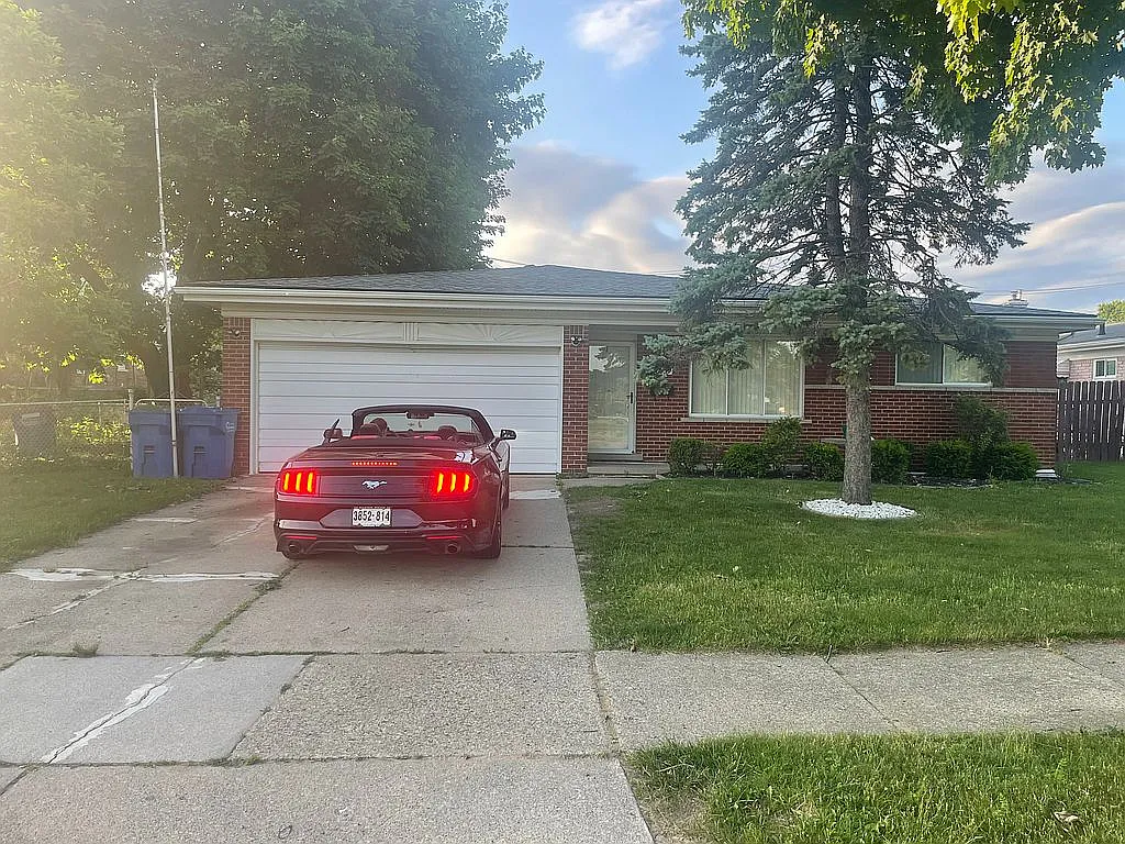 14639 Common Rd photo 1