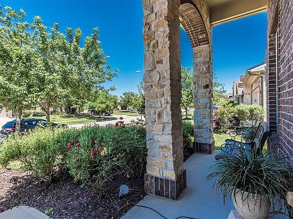 4th image of 2881 Milano Ln