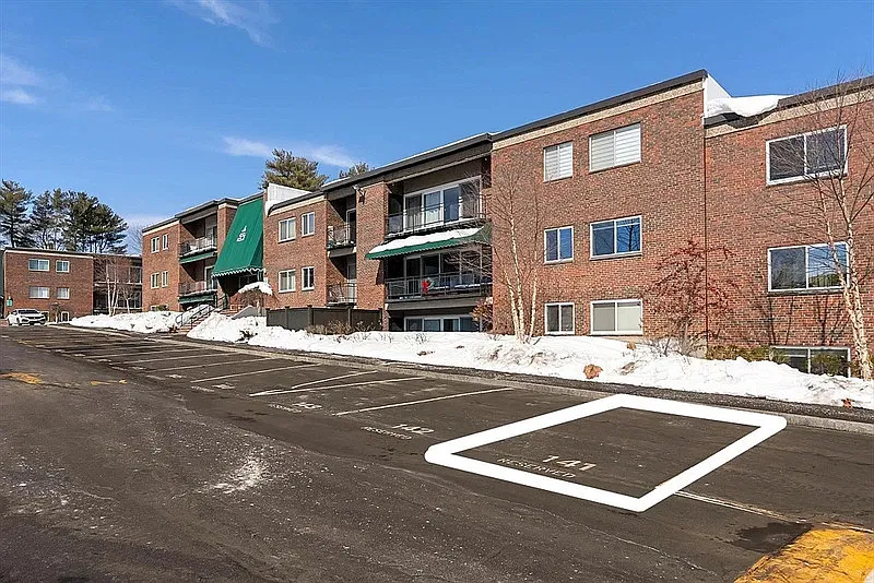 1 bed, 1.0 bath, 891 sqft, $1,850 — Photo 1