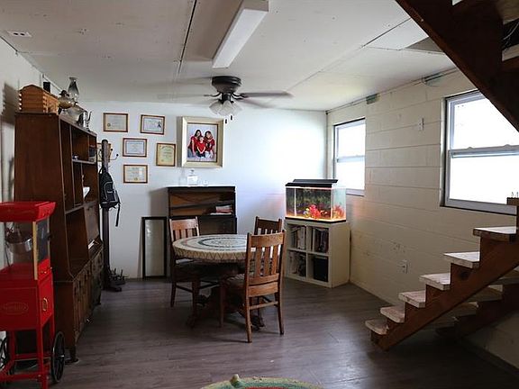 4th image of 1105 Venetian Ave