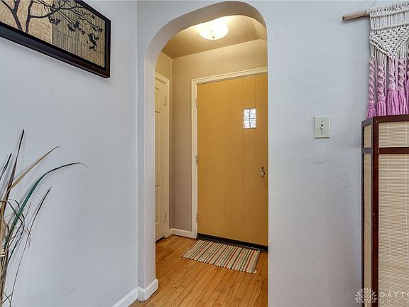 4th image of 1017 Broadmoor Dr