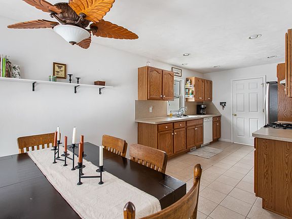 2nd image of 690 W Forest Park