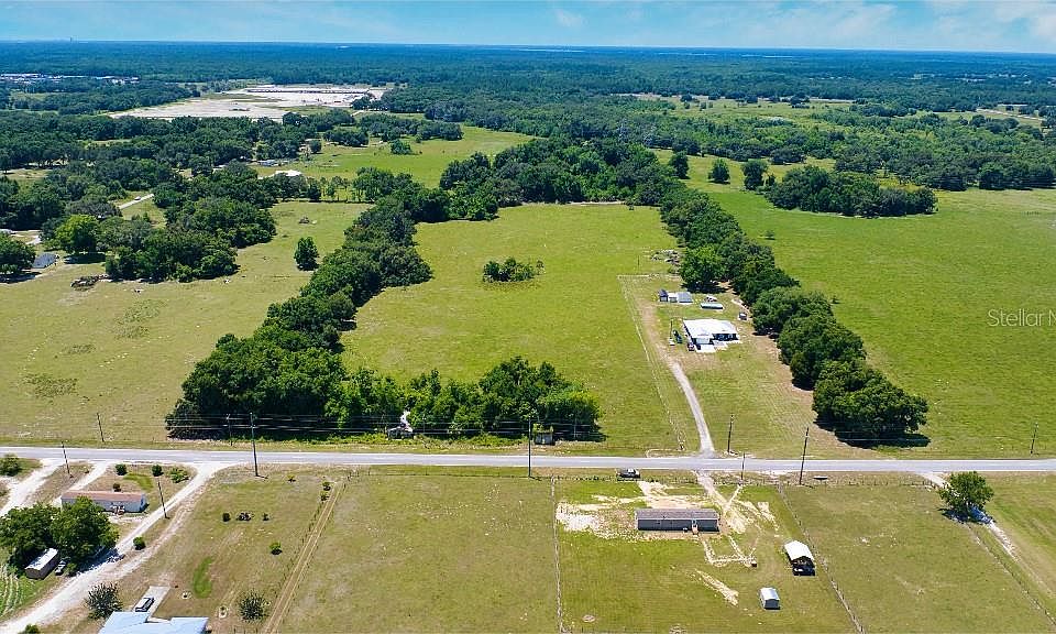 1st image of 407 W COUNTY ROAD 462